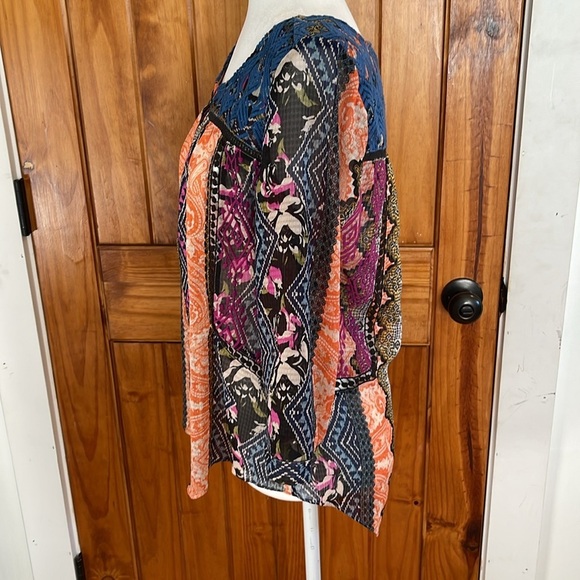 Anthropologie Vanessa Virginia Tribal Global Print Lace Top 3/4 sleeve 8 - Picture 4 of 11